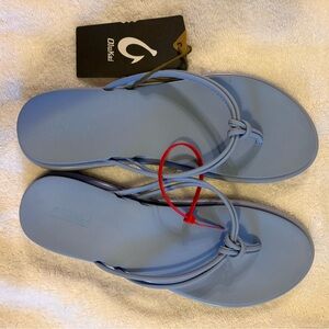 NWT Olukai AKA Women's Cloud Blue Flip Flops Sandals Size 8